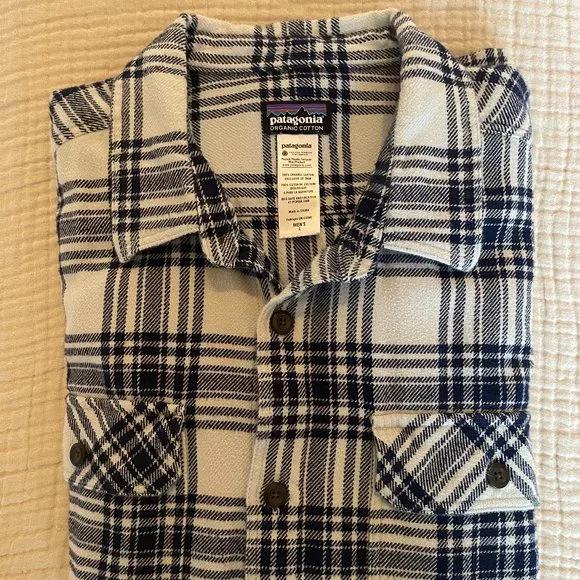 Patagonia Men's Long-Sleeved Organic Cotton Flannel Shirt, size Large - Picture 4 of 4